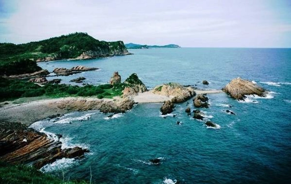 Đảo Ngọc Vừng: Khám phá viên ngọc hoang sơ của Hạ Long 2026 Bãi biển Bãi Dài hoang sơ trên Đảo Ngọc Vừng