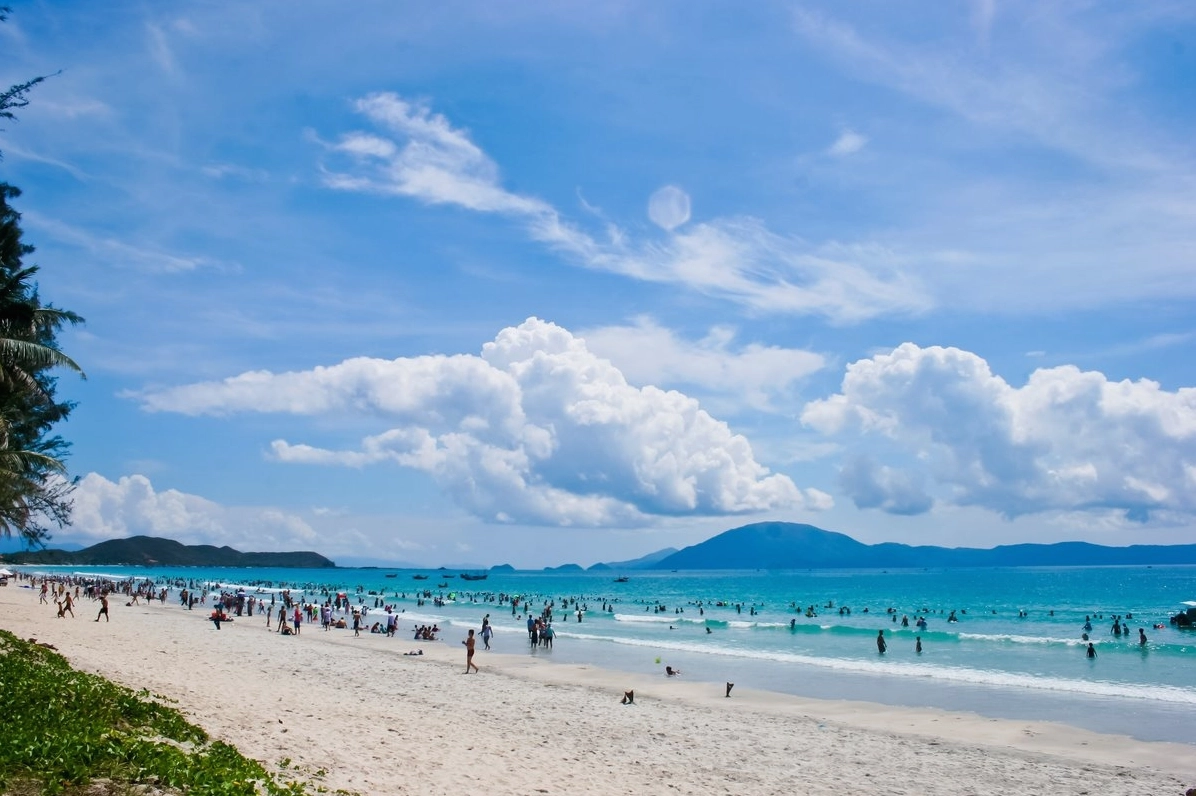 Cảnh hoàng hôn thơ mộng trên biển Đồ Sơn