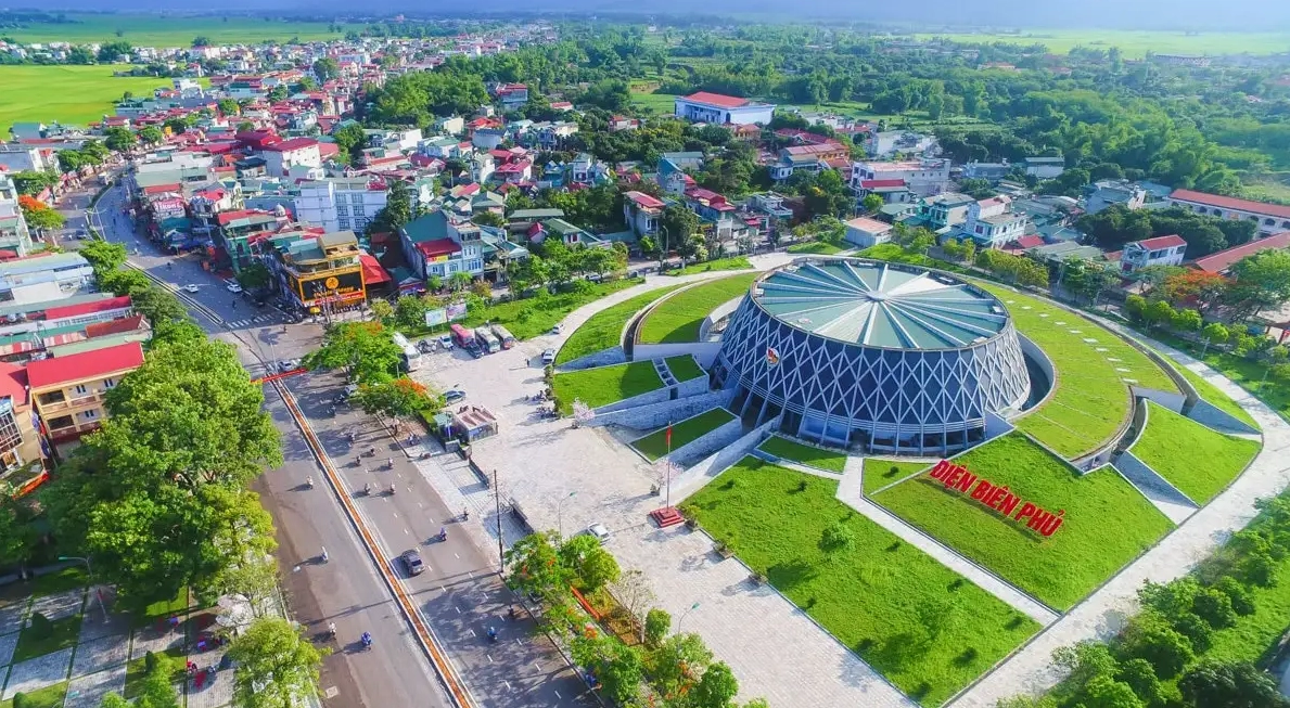 Cảnh quan hùng vĩ khi du lịch Điện Biên