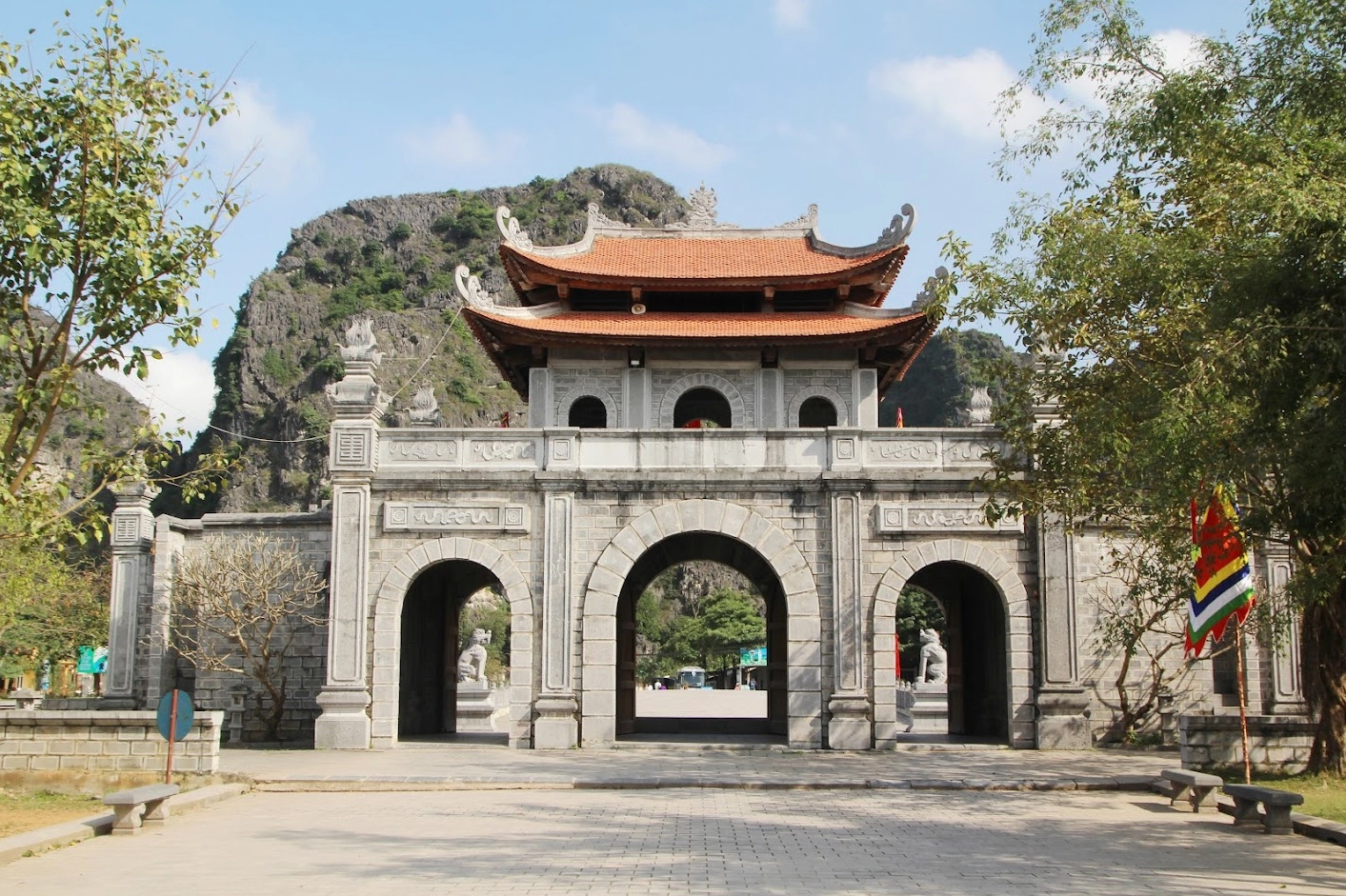 Cố đô Hoa Lư: Dấu Ấn Lịch Sử Vàng Son Cảnh quan Ninh Bình gần Cố đô Hoa Lư