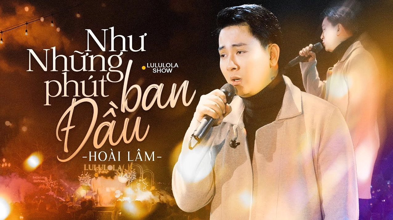 Cặp đôi cùng nhau nấu ăn trong bếp, cười nói vui vẻ