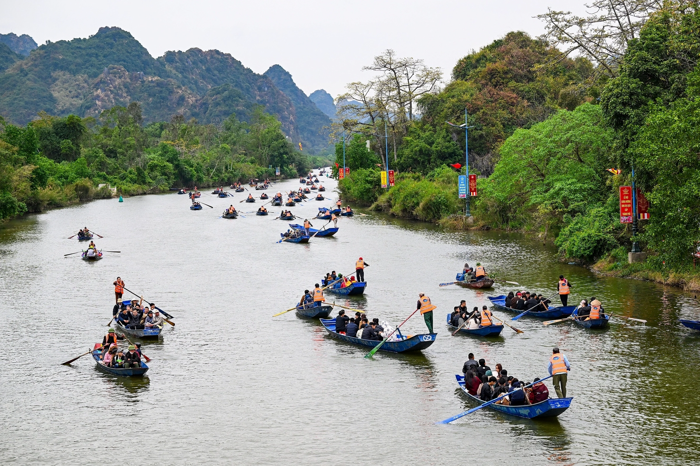 chua-huong-2026-kham-pha-ve-ep-tam-linh-va-trai-nghiem-oc-ao_705