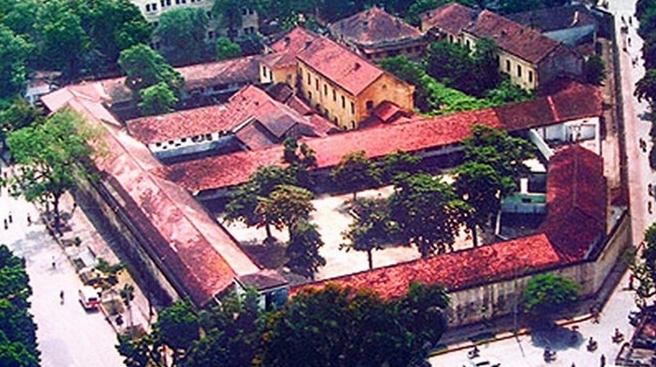 di-tich-nha-tu-hoa-lo-lich-su-hao-hung-va-gia-tri-vo-gia_892