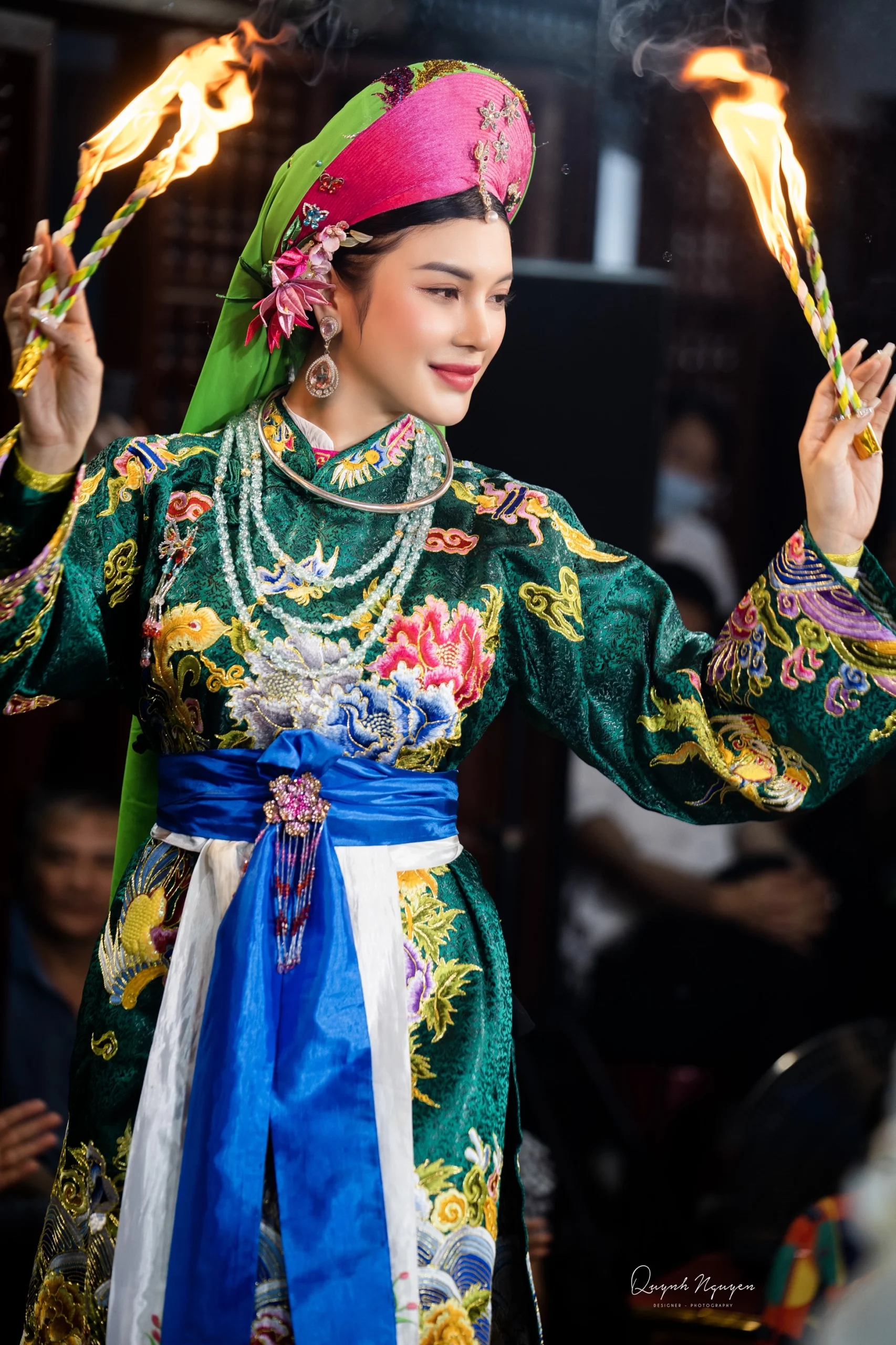 hau-ong-nghi-le-tam-linh-oc-ao-cua-viet-nam_494