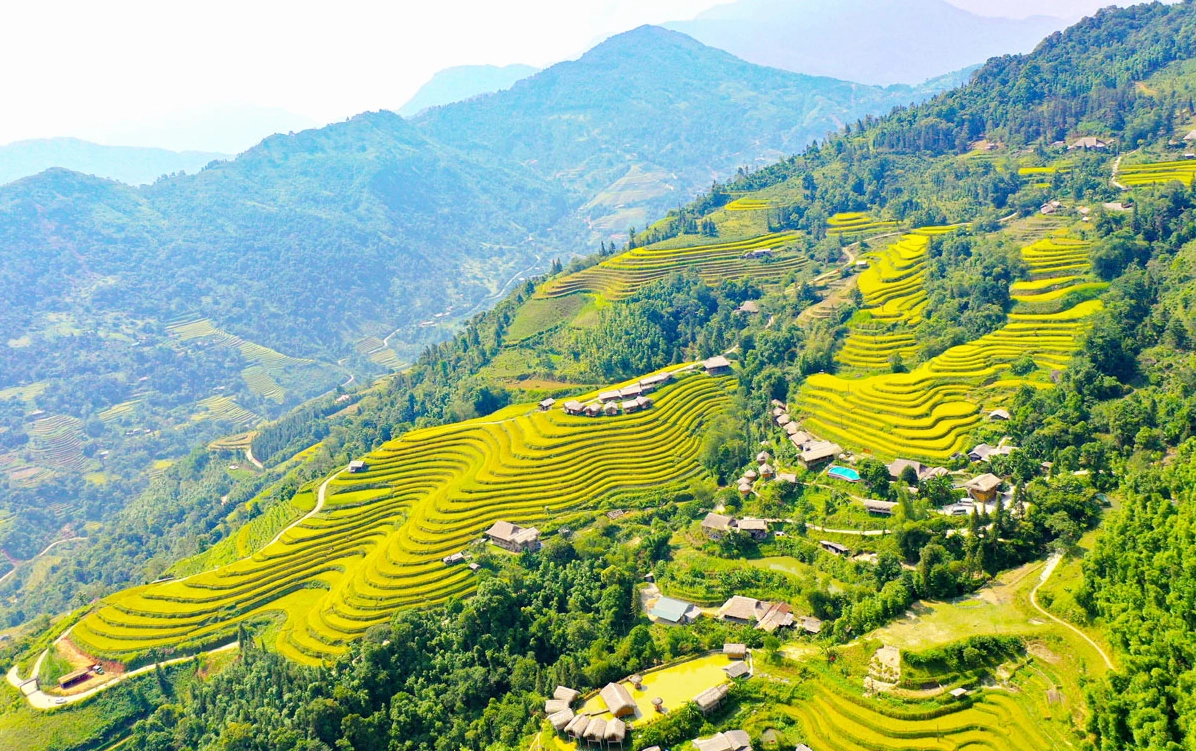 Hoàng Su Phì nhìn từ trên cao