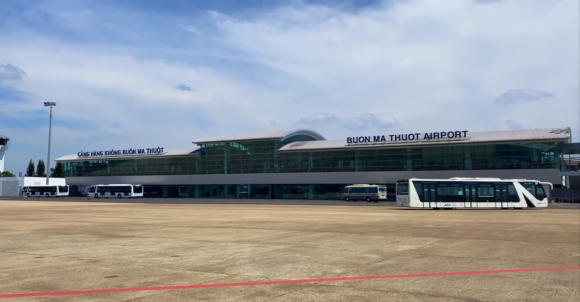 Sân bay Buôn Ma Thuột 2026: Cập nhật, tiềm năng và những điều bạn cần biết Khu vực sân đỗ Sân bay Buôn Ma Thuột