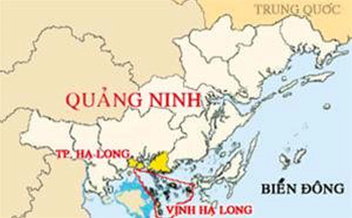Một hòn đảo đá vôi đặc trưng của Vịnh Hạ Long