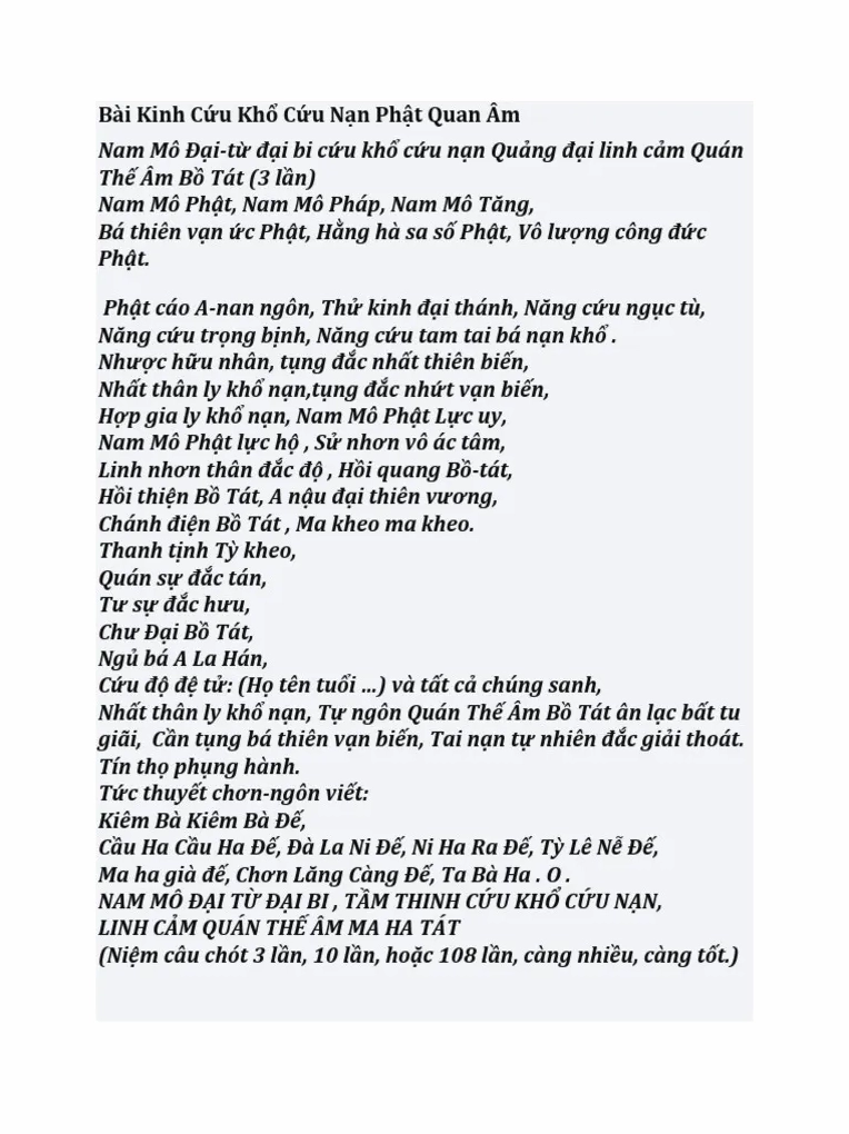 Phật tử đang trì tụng kinh Quan Âm