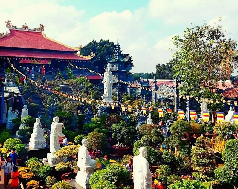 Toàn cảnh Miếu Bà Chúa Xứ Núi Sam