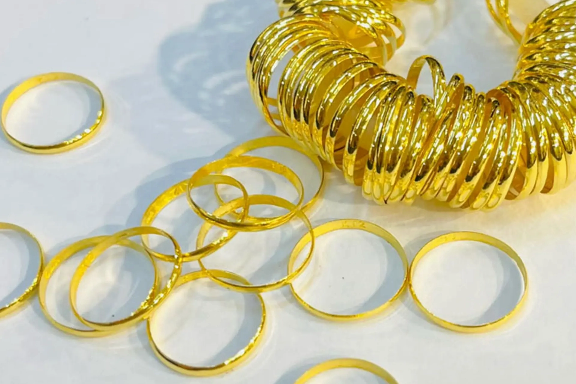 1 Phân Vàng Bao Nhiêu Tiền 18k? Cập Nhật Giá Mới Nhất 2026 Bảo quản trang sức vàng 18k