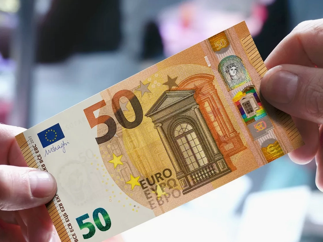 Các mệnh giá tiền Euro khác nhau