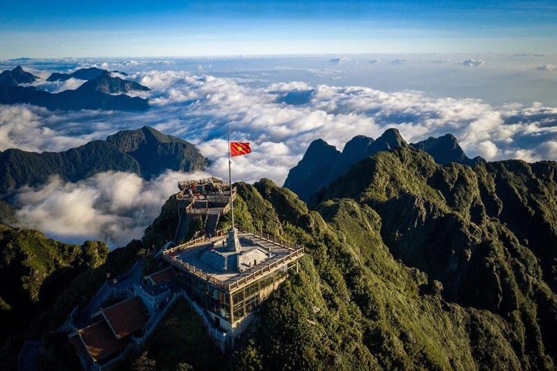 Cảnh quan hùng vĩ của dãy Hoàng Liên Sơn