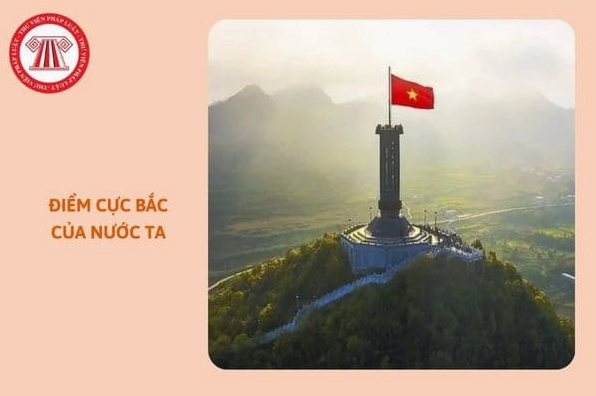 Cột cờ Lũng Cú nhìn từ xa