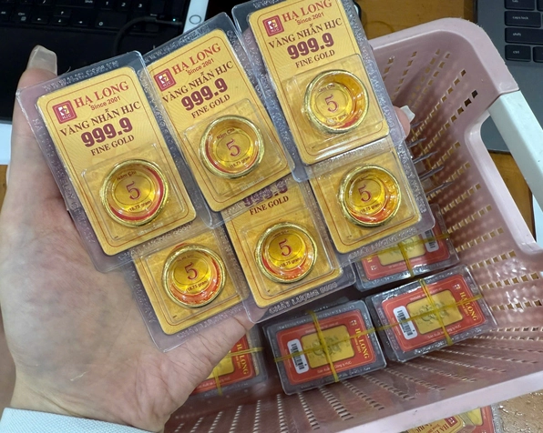 Dự báo xu hướng giá vàng