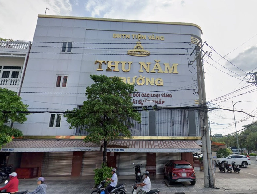 gia-vang-tiem-vang-thu-nam-ca-mau-2026-du-bao-phan-tich_646