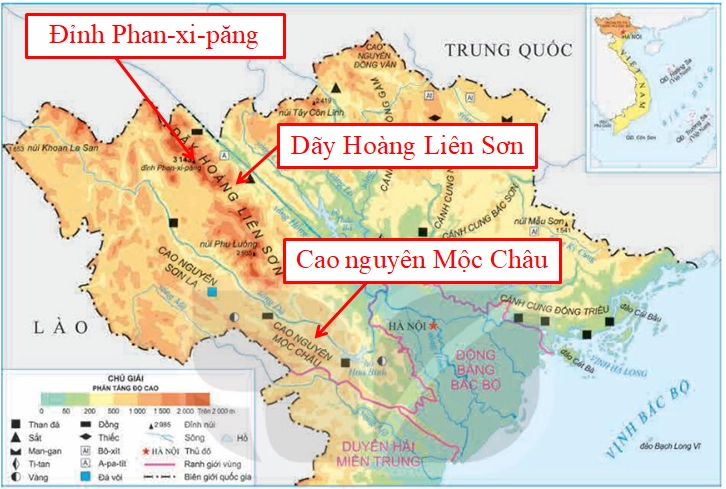 Đỉnh Fansipan hùng vĩ nhìn từ xa