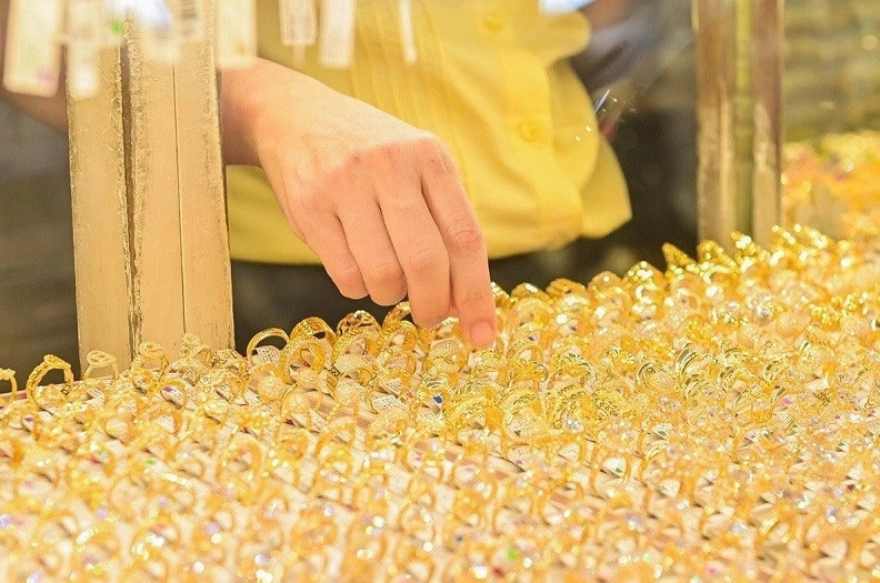Kinh nghiệm mua vàng an toàn tại Ngọc Chiến Hưng Yên