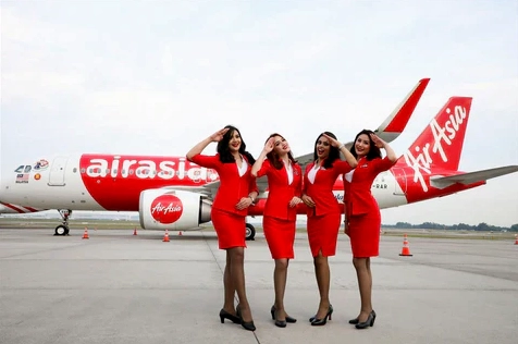 Logo AirAsia và máy bay
