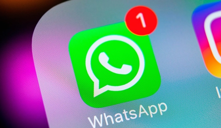 WhatsApp của nước nào? Lịch sử và sự phát triển đột phá Logo Facebook và WhatsApp
