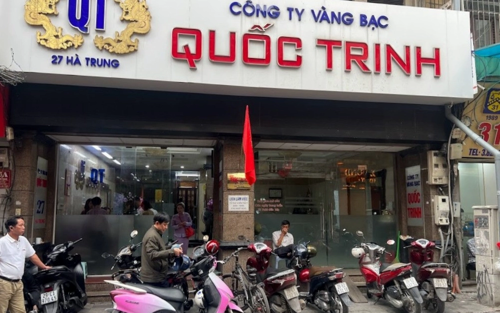 Logo hoặc bảng hiệu tiệm Vàng Quốc Trinh