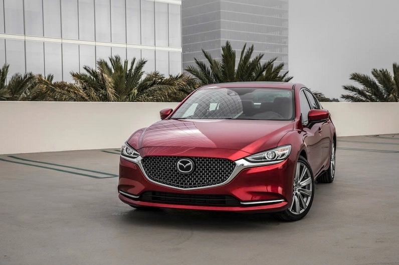 Logo Mazda và xe Mazda