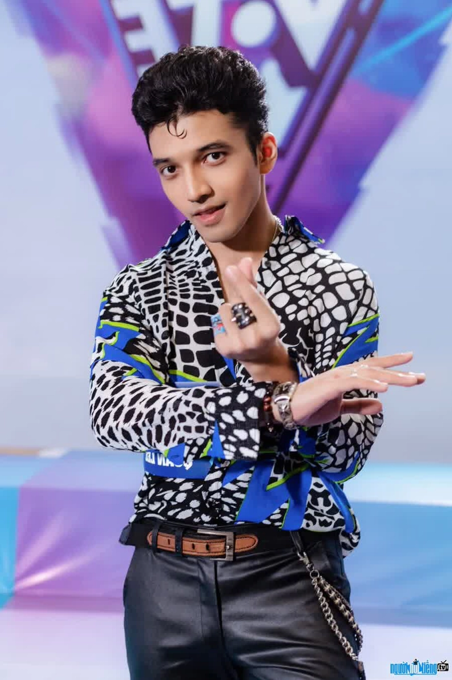 quan-lee-la-nguoi-nuoc-nao-he-lo-danh-tinh-bat-ngo_430