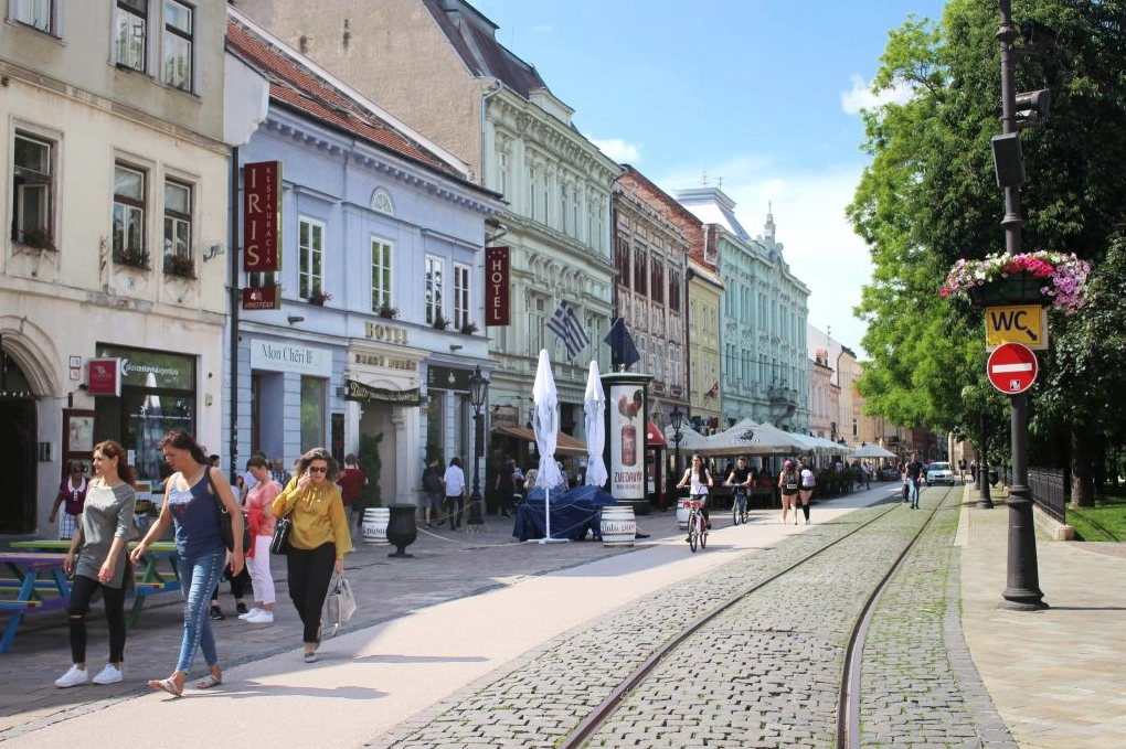 slovakia-thuoc-nuoc-nao-kham-pha-quoc-gia-trung-au-ay-tiem-n_434