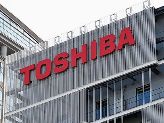 Tủ lạnh Toshiba với thiết kế hiện đại