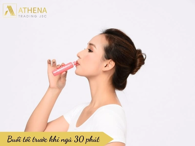 Nên Uống Collagen Dạng Nước Vào Lúc Nào Tốt Nhất 2026? Uống collagen dạng nước trước khi ngủ 30 phút