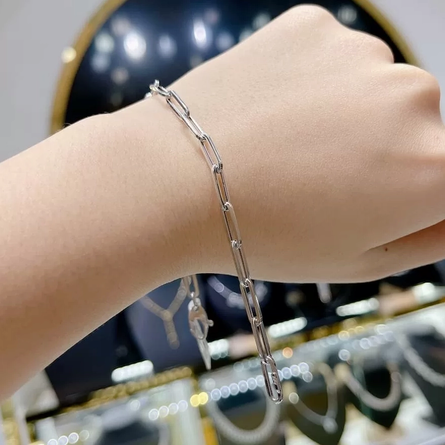 Vàng Ý 750 có bị mất giá khi bán lại không?