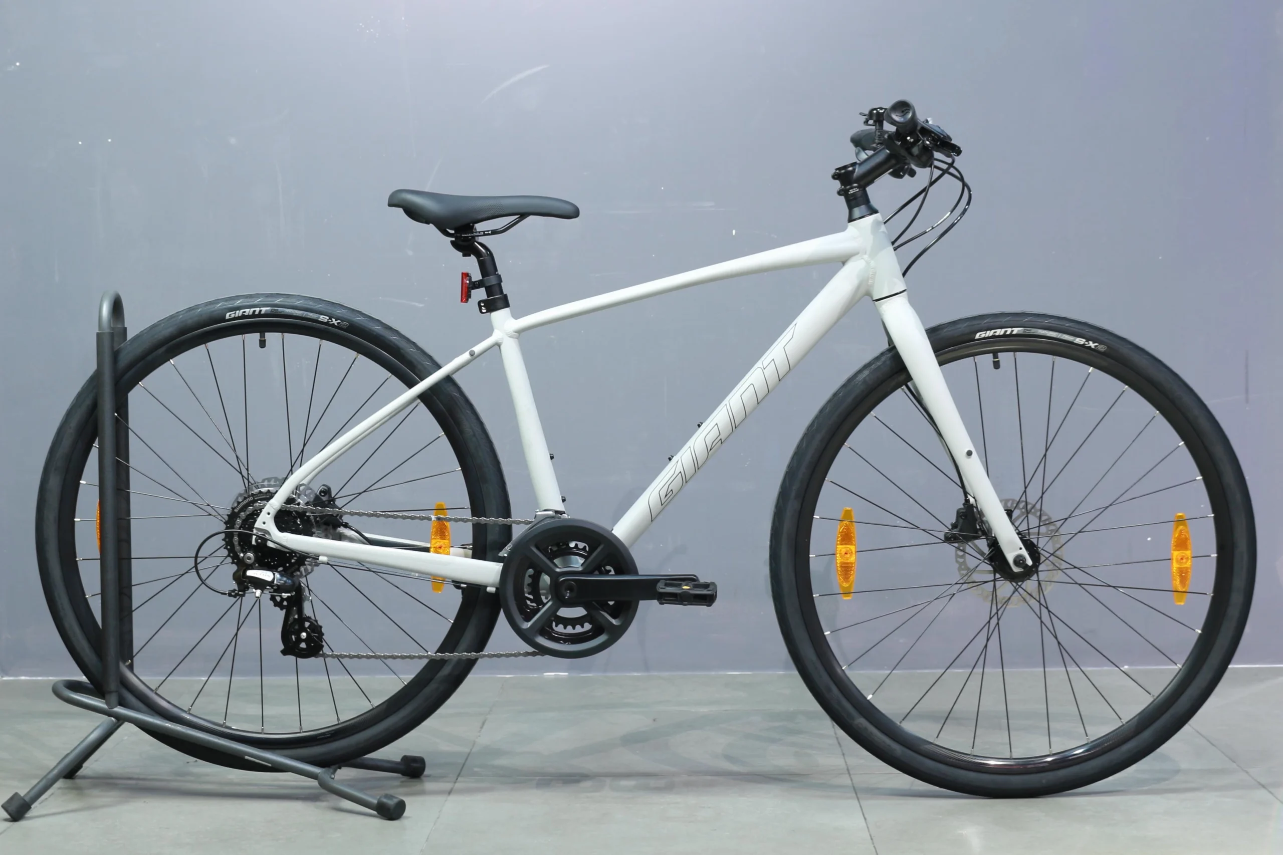 Xe Đạp Giant Của Nước Nào? Hé Lộ Nguồn Gốc Bất Ngờ Xe đạp Giant Escape - Lựa chọn tuyệt vời cho di chuyển hàng ngày