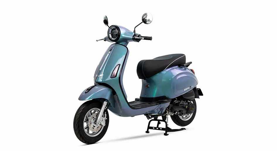 Xe máy Espero 50cc màu xanh thời trang